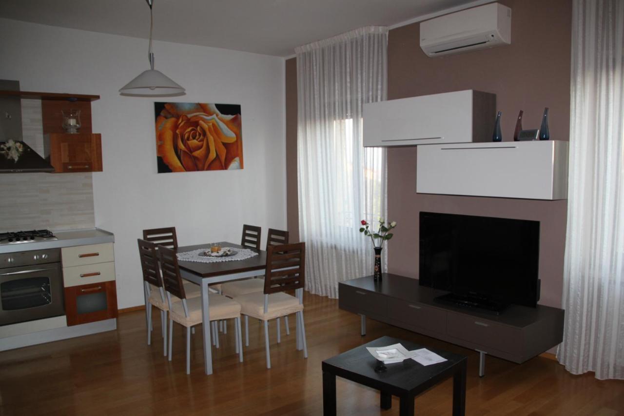 Casa Elena Apartment *